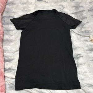 lululemon athletica Black Short Sleeve Tee